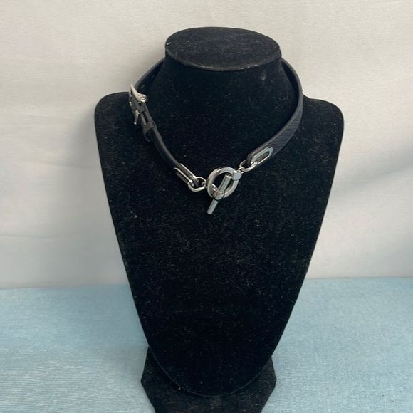 henri bendel Jewelry - Henri Bendel Black Wrap With Toggle Bracelet